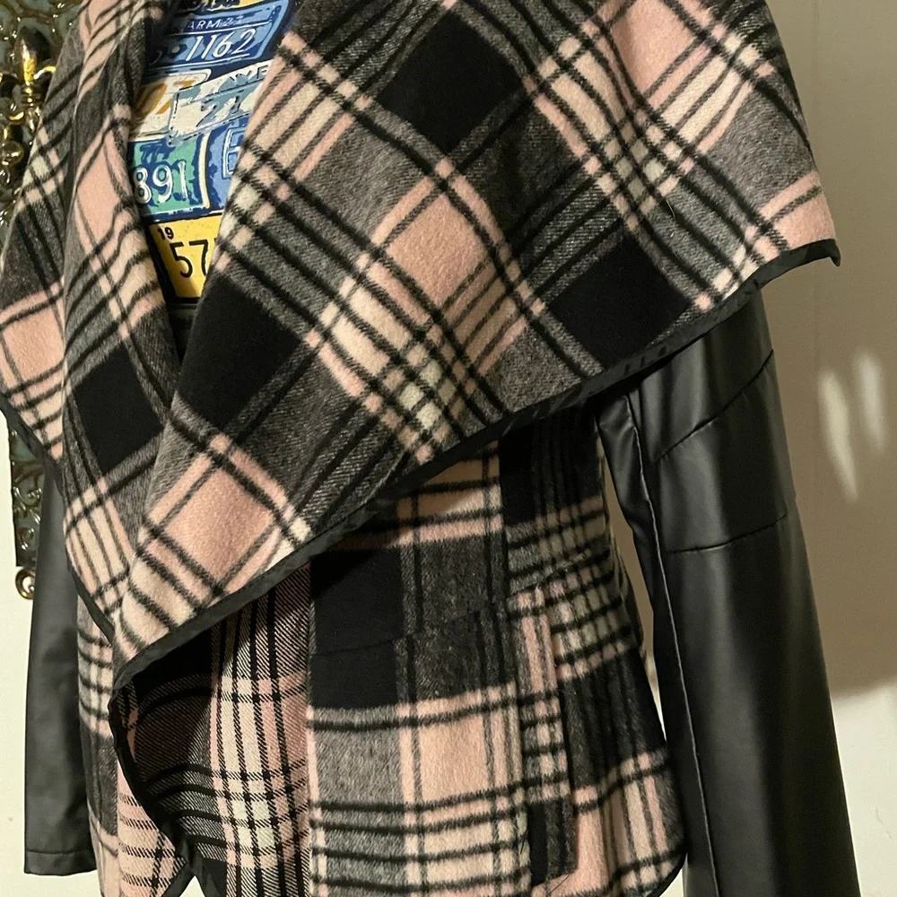 Pink & Black jacket - Picture 3 of 4